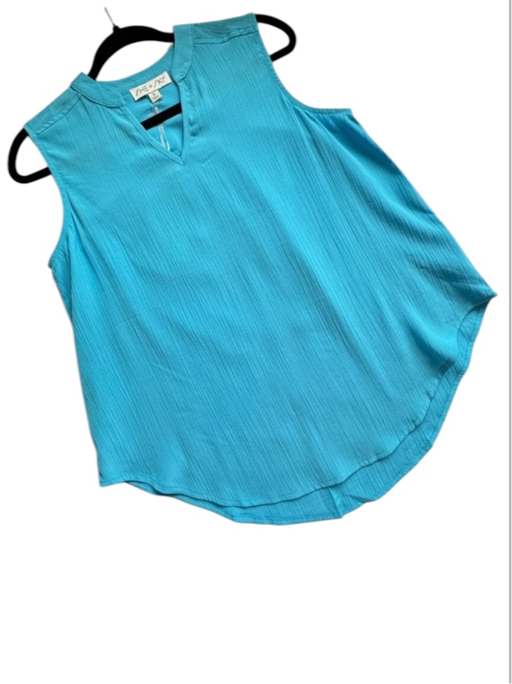 She + Sky Textured Sleeveless Blouse in Caribbean Blue